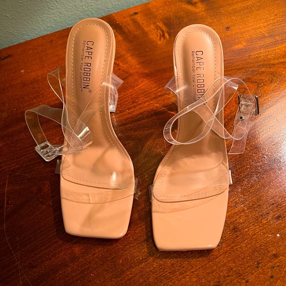 Cape Robbin Lucite Heels with ankle straps - Picture 2 of 4